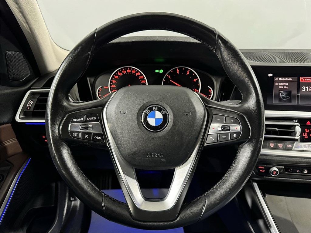 Foto 13 BMW Serie 3 320d Auto. Luxury Line