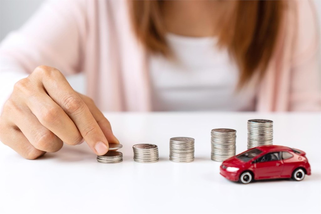 ¿Qué impuestos hay que pagar al comprar o vender un coche de segunda mano?